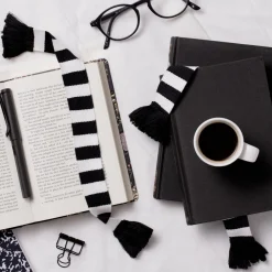 If Kirjanmerkki Book Scarf Kirjanmerkki Black & White* Lahjatavarat|Kirjan Ystävä -Kirjatuotteet