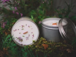 Soijavahakynttilä sammal Metsä/Skogen x Candle Light Story 250 g