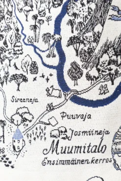 Aurora Decorari Tyynynpäällinen Muumilaakson kartta, 34 x 47 cm* Lahjatavarat